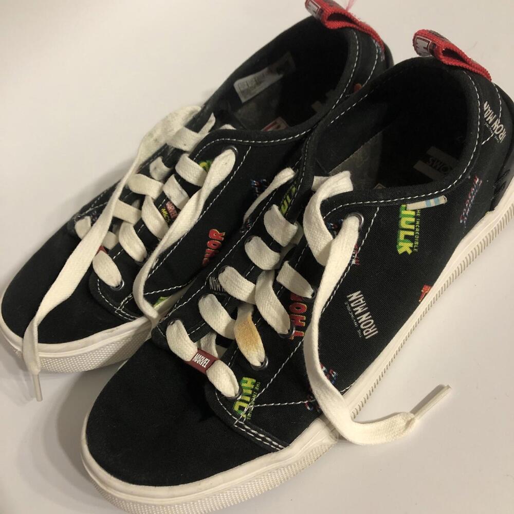 Tom's Travel Lite Low Black Marvel Comics Women's 7 Wide 7w Shoes